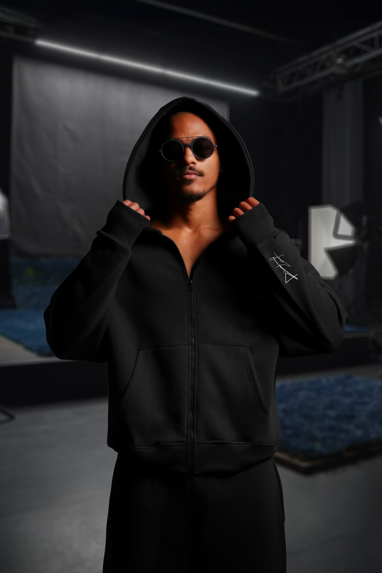 OVERSIZE ZIP UP MULTI FIT UNZO HOODIE {BLACK}
