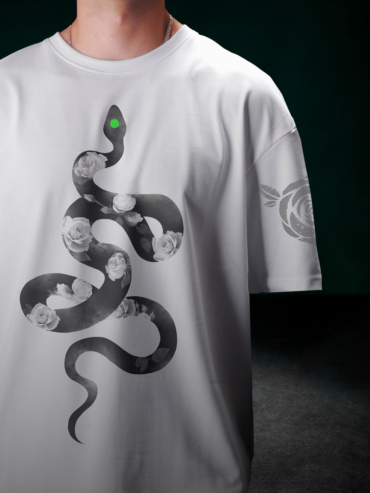 WHITE (UNZO SNAKE) OVERSIZE TEE