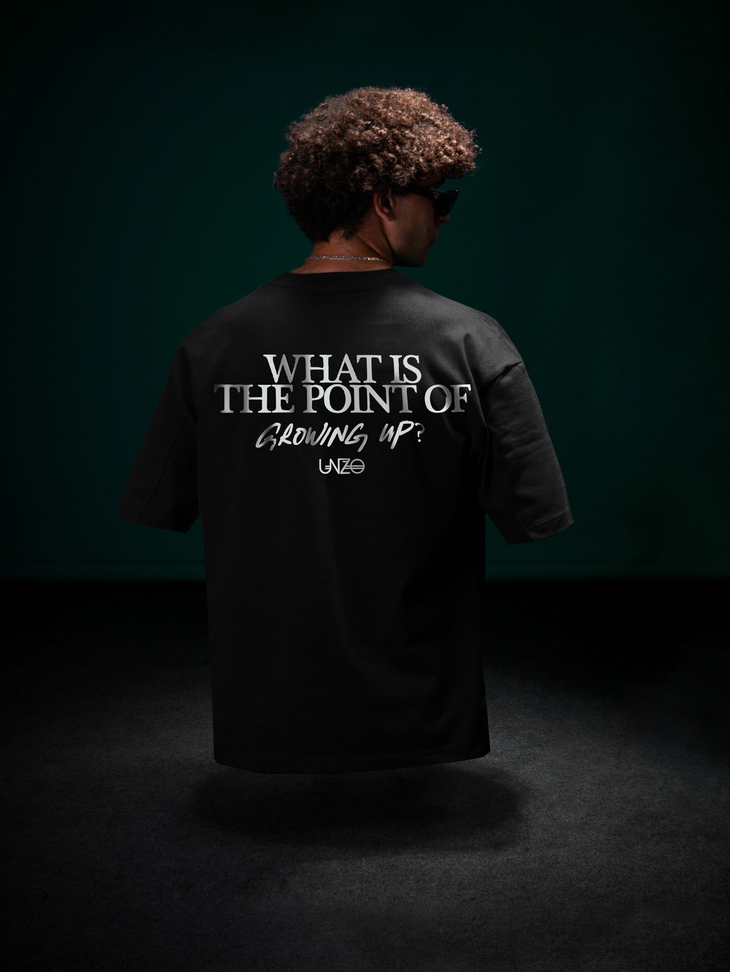 BLACK (GROW UP) OVERSIZE TEE