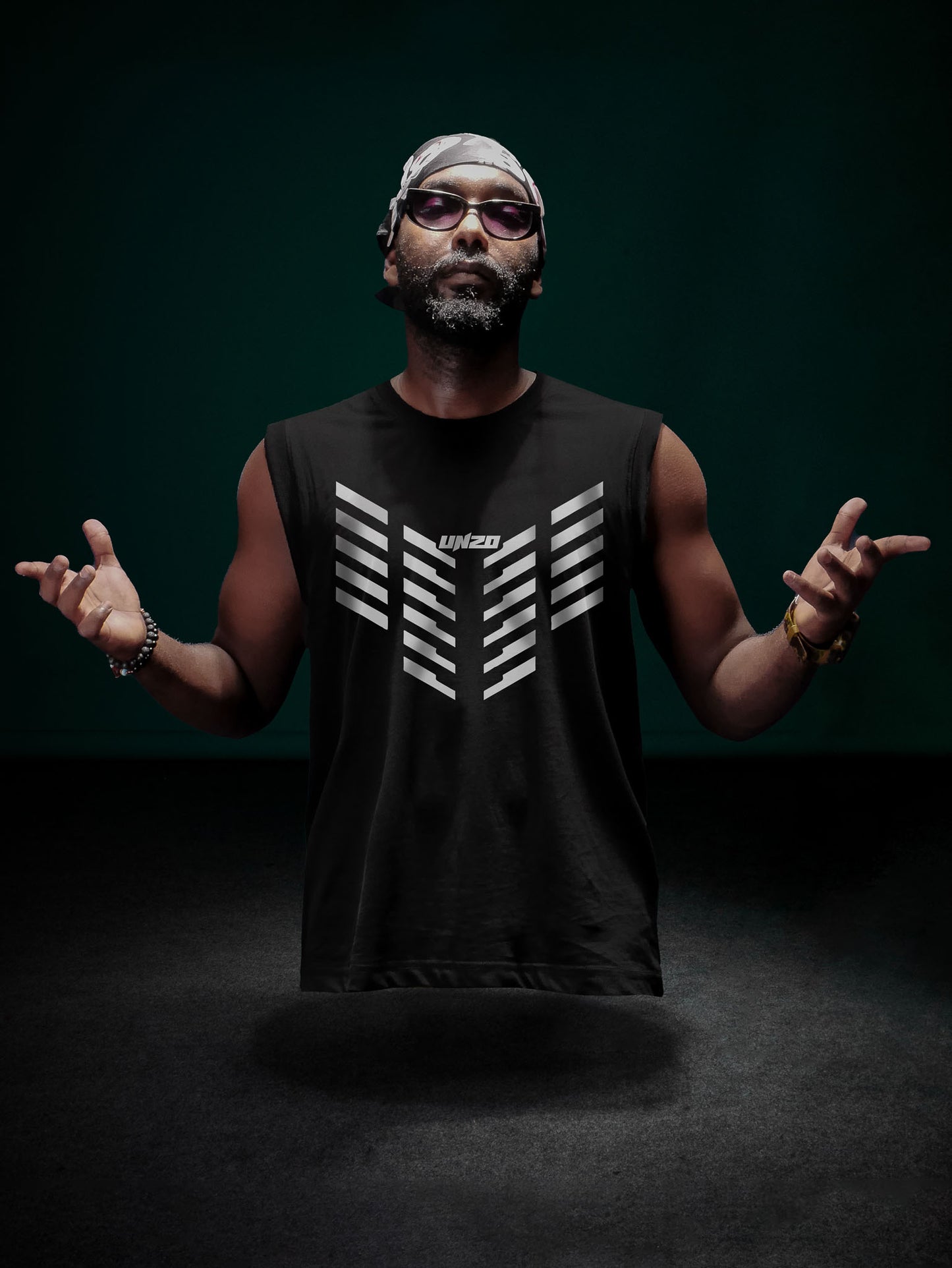 BLACK OVERSIZE (SHOULDER CUT) (SYPER)
