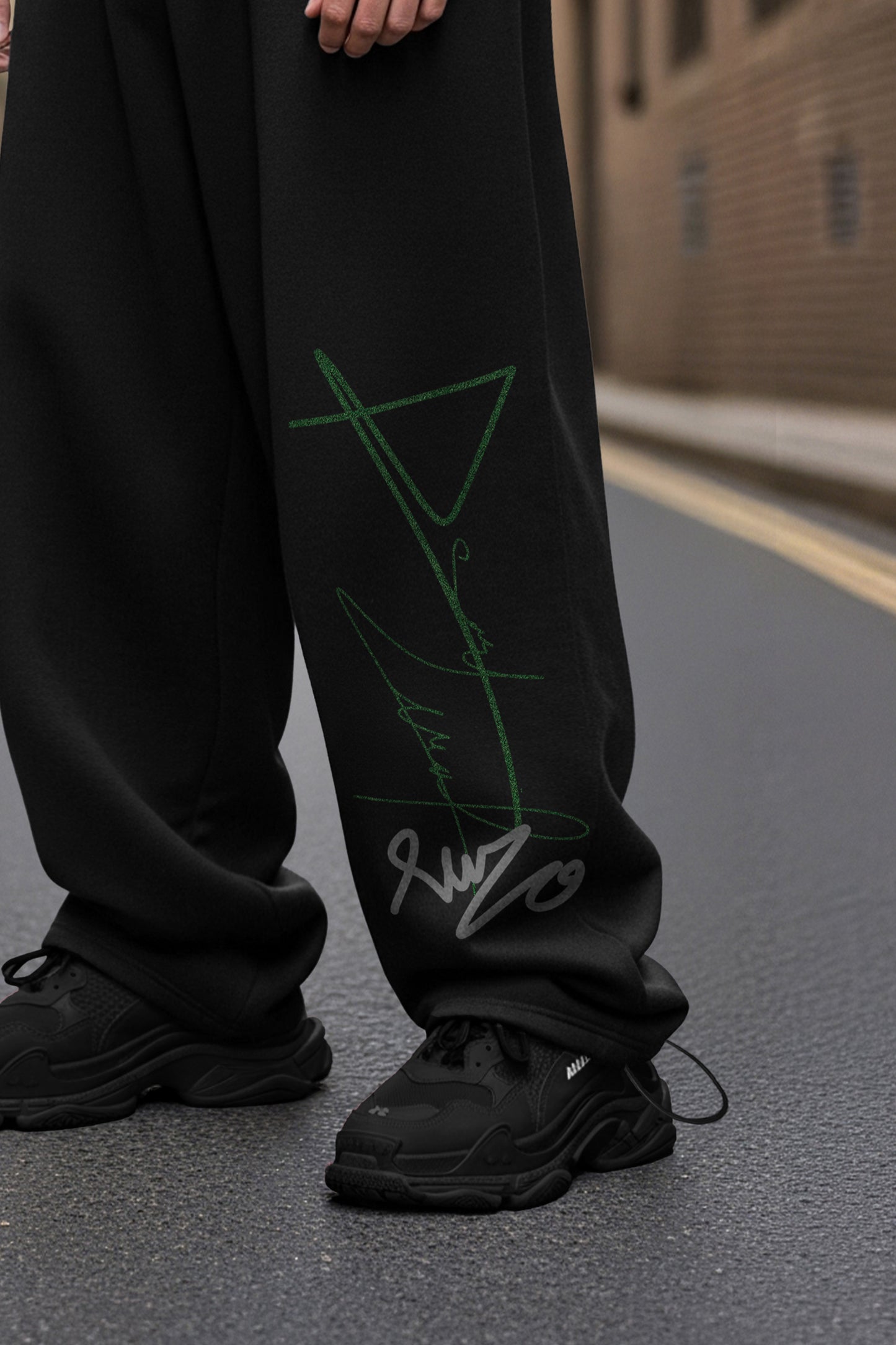 (MULTI FIT) BLACK (SIGN 2) OVERSIZE WINTER SWEATPANT