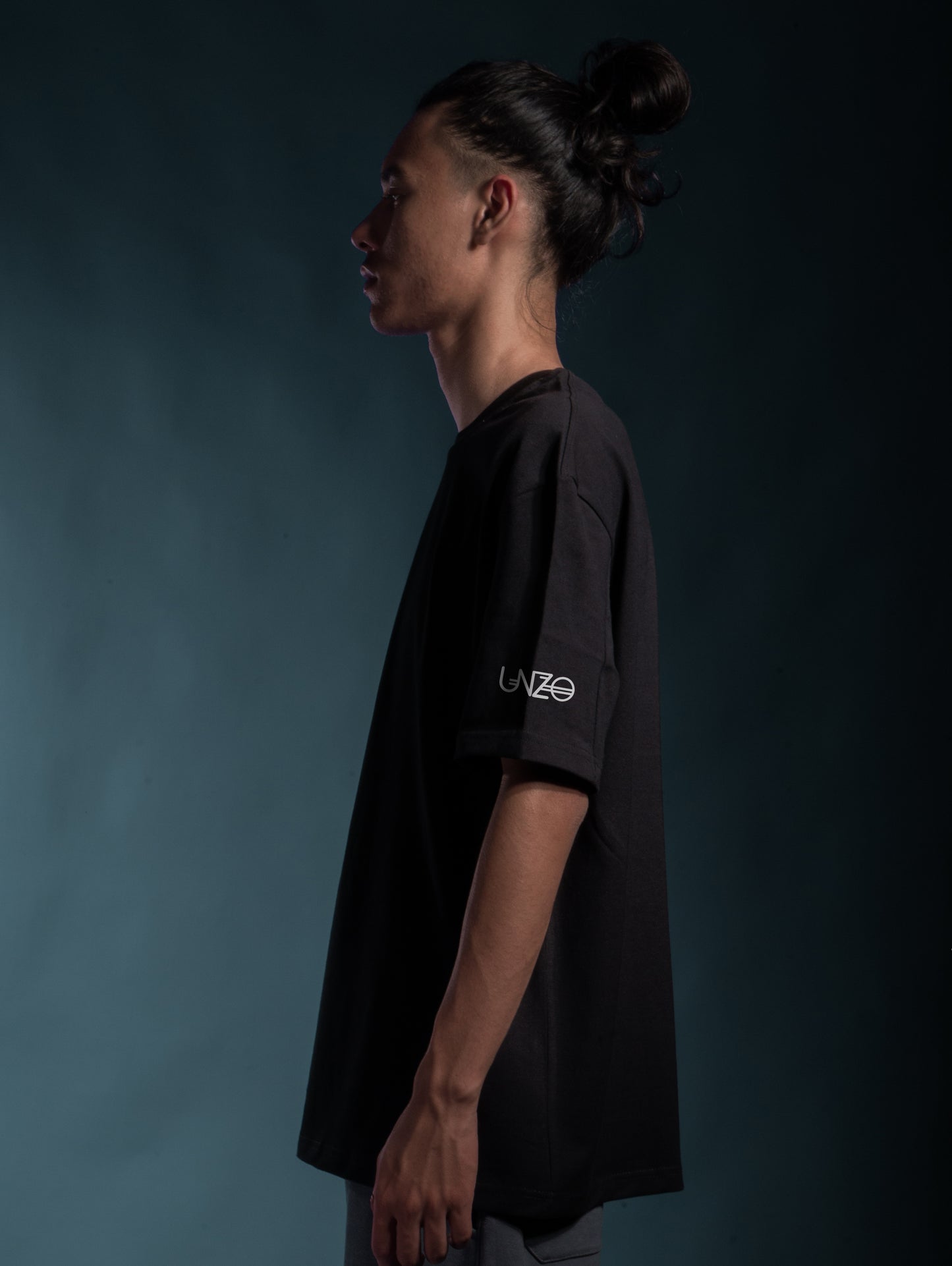 BLACK UNISEX OVERSIZE TEE