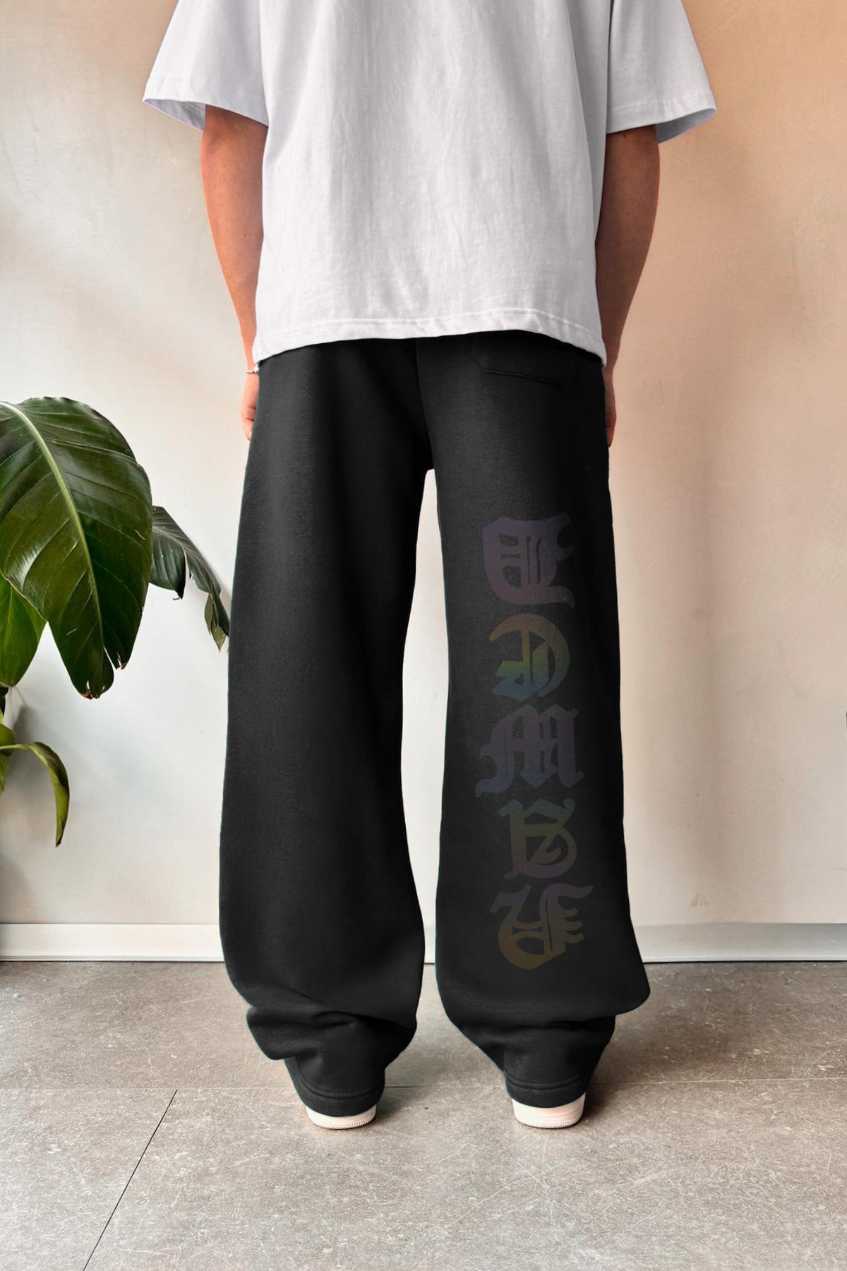 BLACK (LATN) OVERSIZE (REFLICTIVE) SWEATPANT (MULTI FIT)