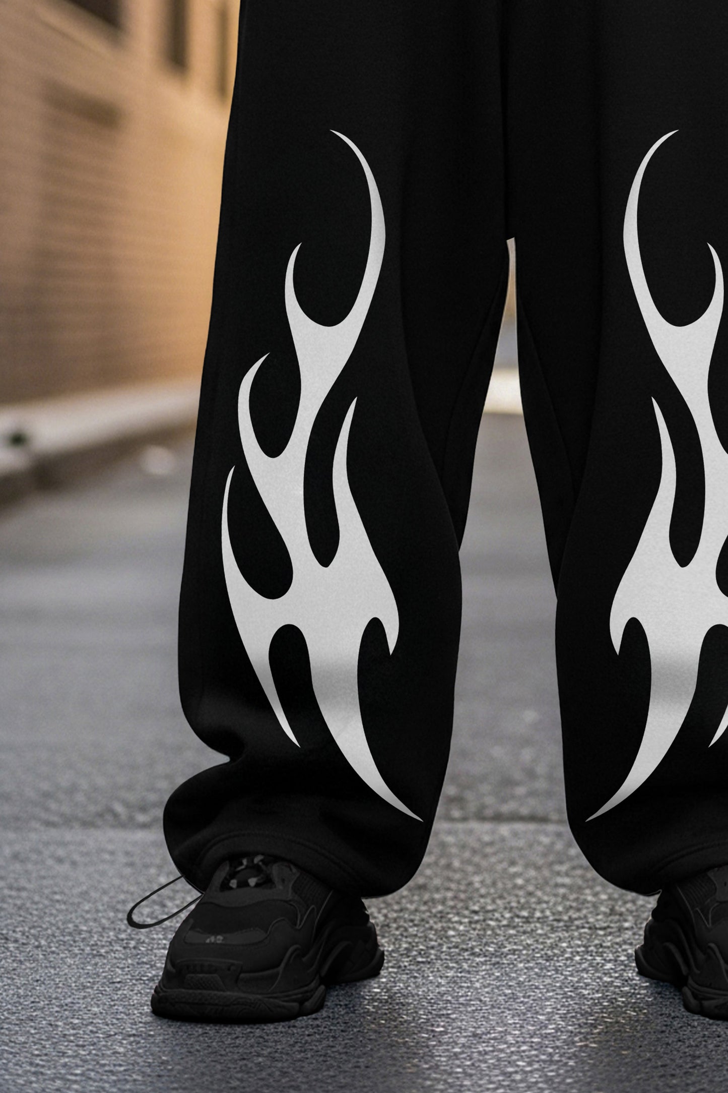 (MULTI FIT) BLACK (FIRE LINES) OVERSIZE WINTER SWEATPANT