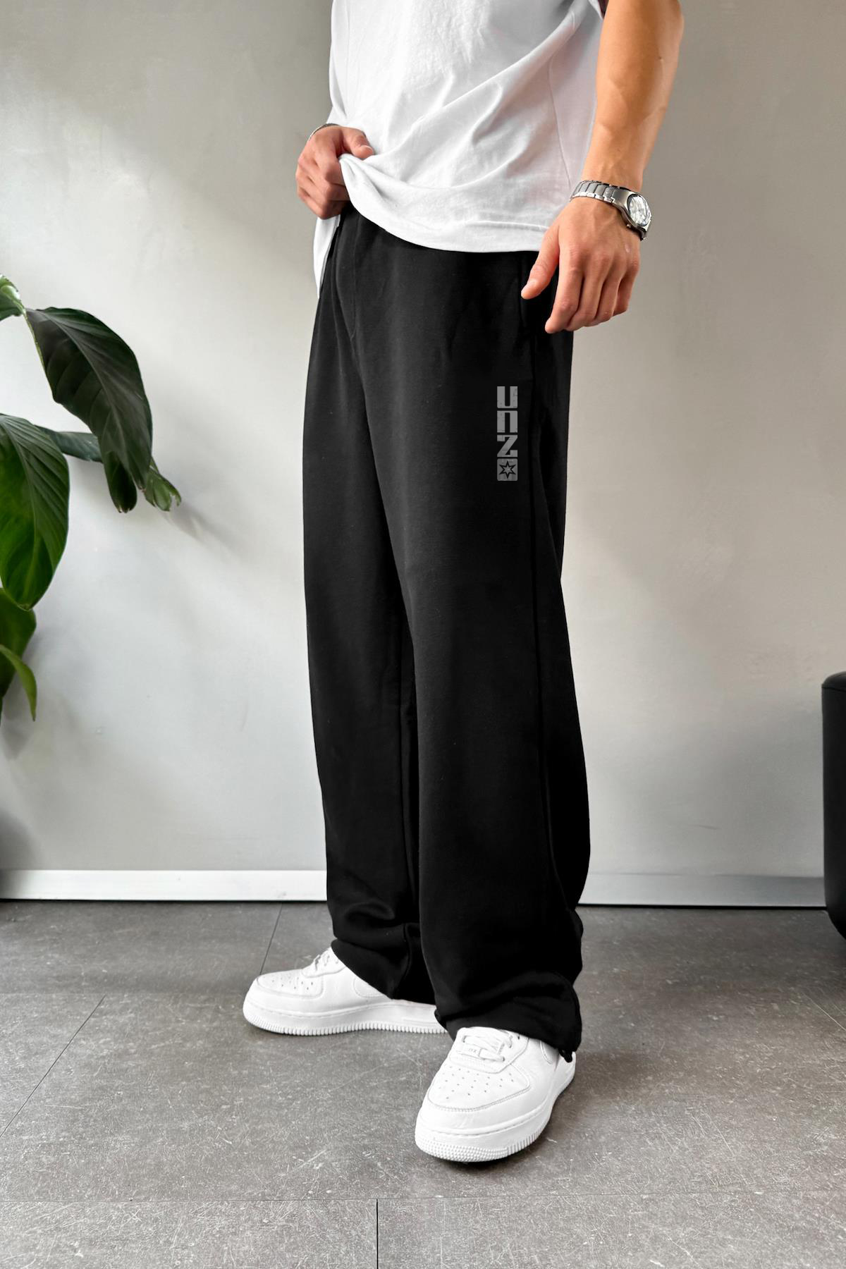 BLACK (LATN) OVERSIZE (REFLICTIVE) SWEATPANT (MULTI FIT)