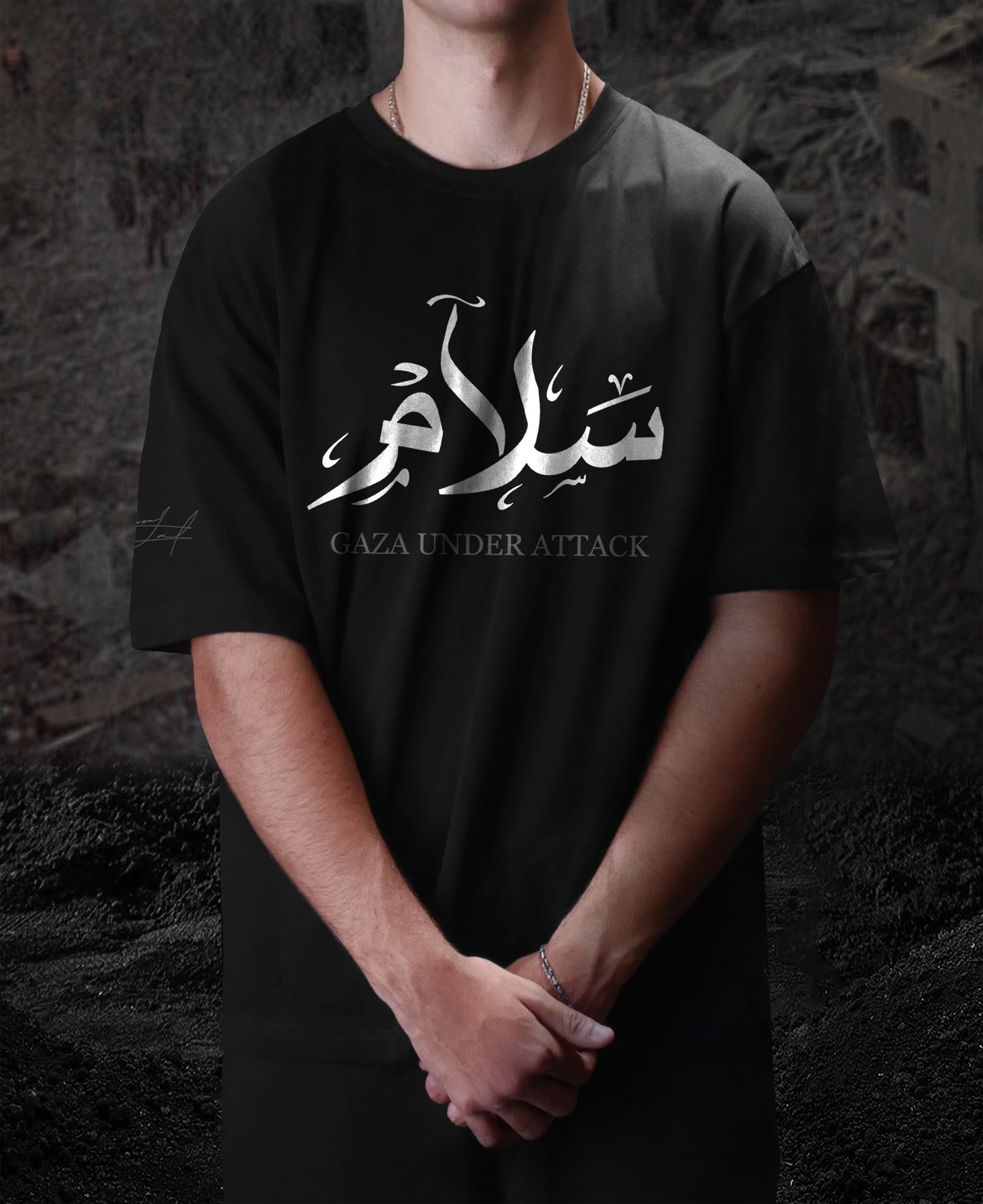 BLACK (SALM) OVERSIZE TEE