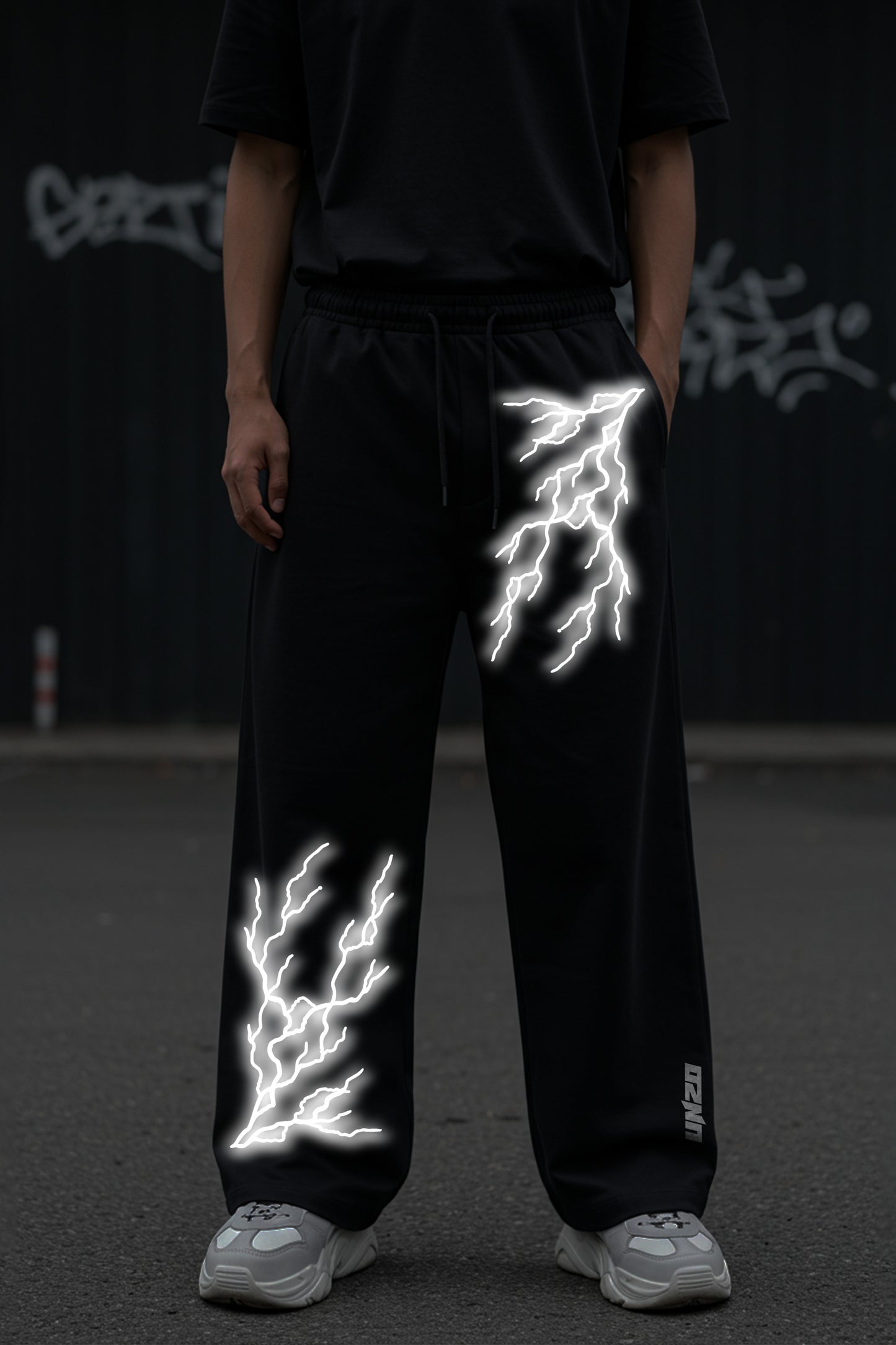 BLACK  THANDER 2 (REFLICTIVE) OVERSIZE SWEATPANT (MULTI FIT)