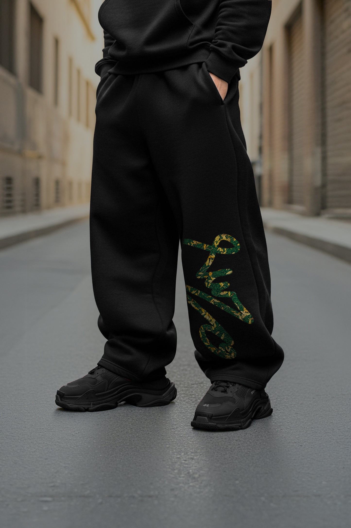 (MULTI FIT) BLACK (UNZO) OVERSIZE WINTER SWEATPANT