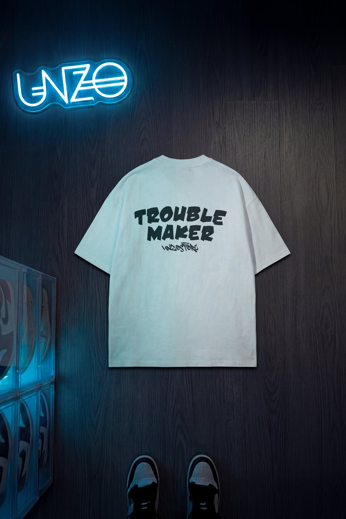 WHITE (TROUBLE MAKER) OVERSIZE TEE