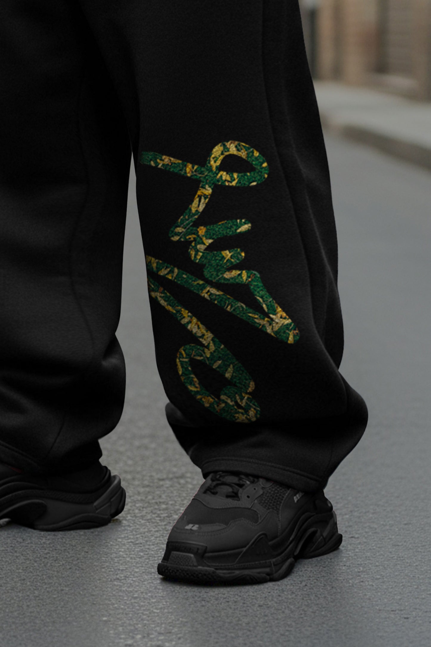 (MULTI FIT) BLACK (UNZO) OVERSIZE WINTER SWEATPANT