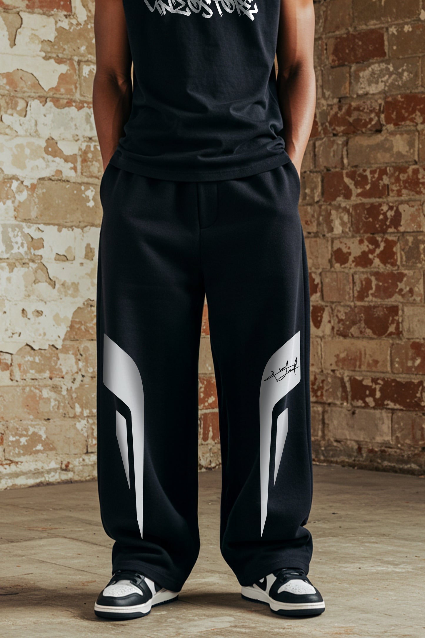 BLACK (wing) OVERSIZE  SWEATPANT (MULTI FIT)