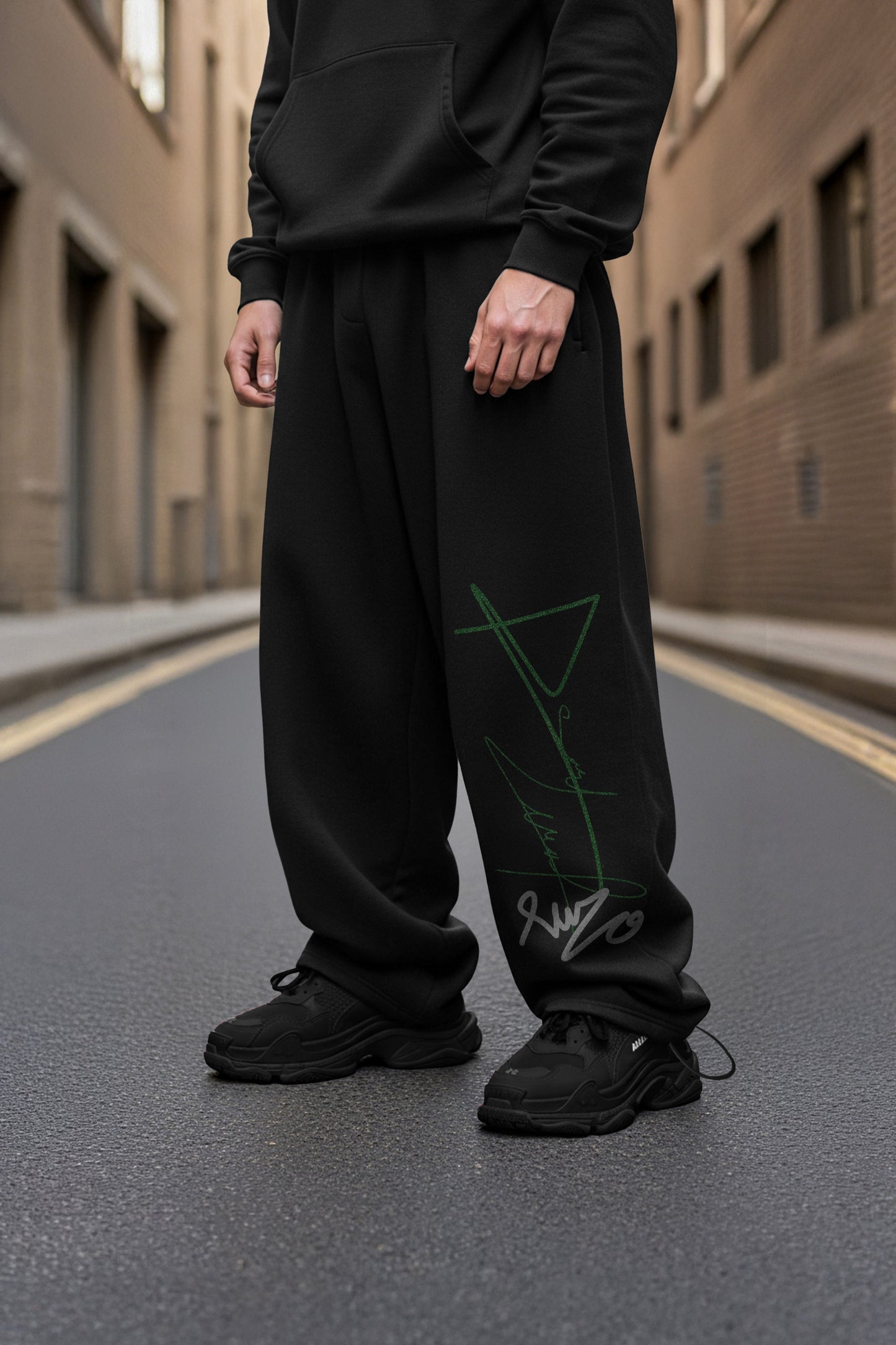 (MULTI FIT) BLACK  (SIGN 2) OVERSIZE WINTER SWEATPANT