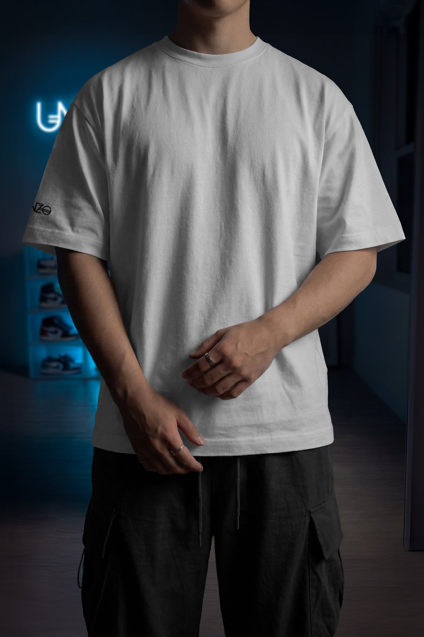 UNZO WHITE UNISEX OVERSIZE TEE