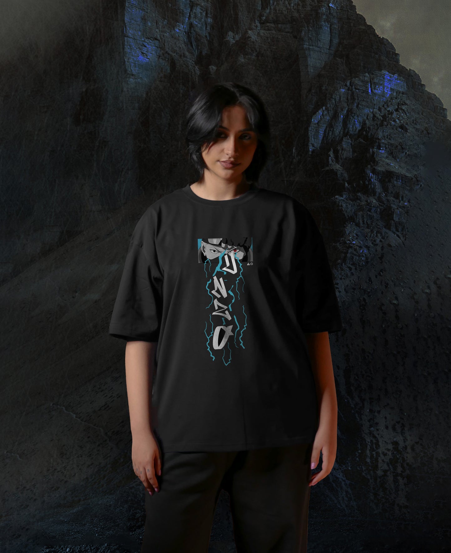 BLACK (KAKASI) OVERSIZE TEE