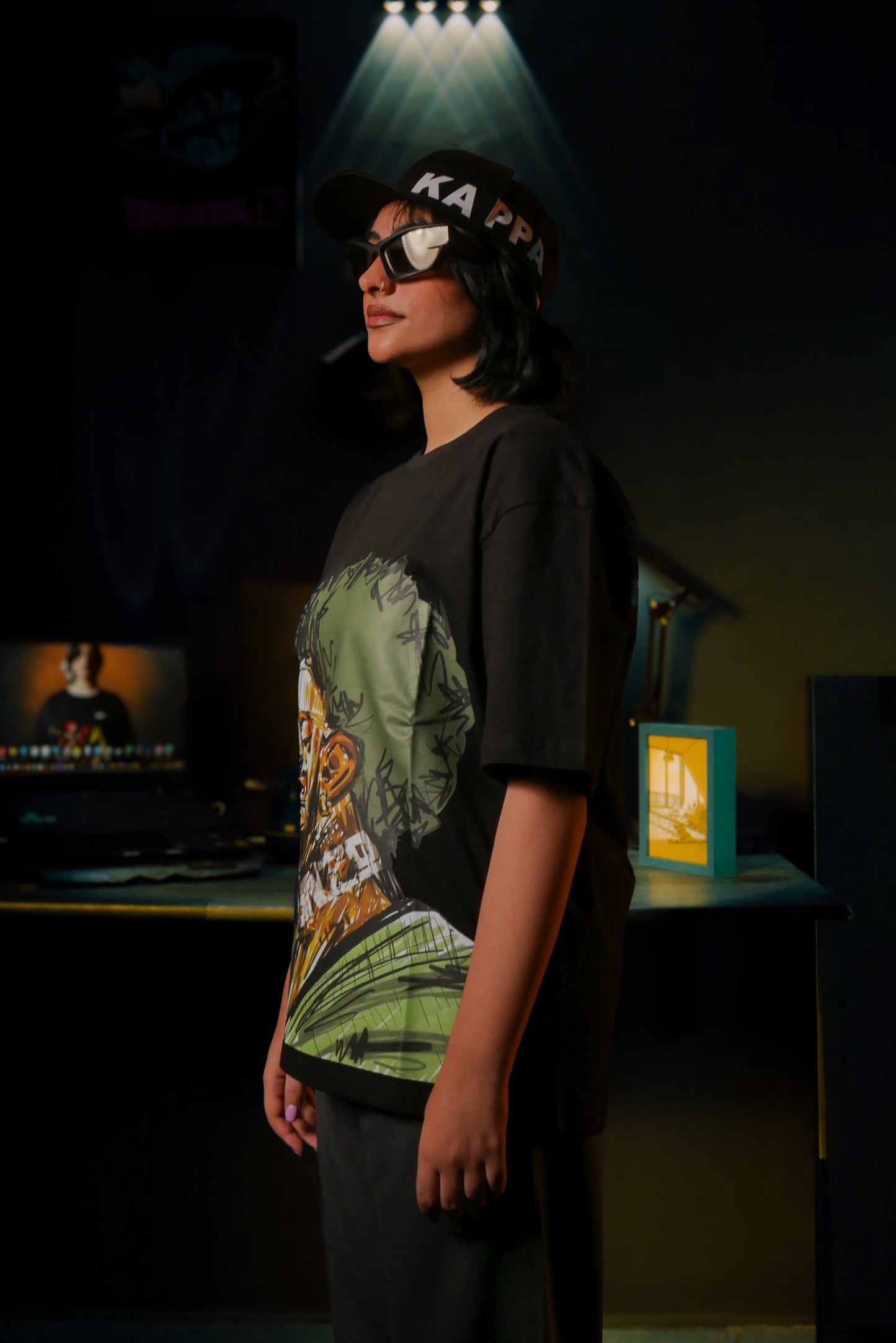 BLACK (THINK MORE) OVERSIZE TEE