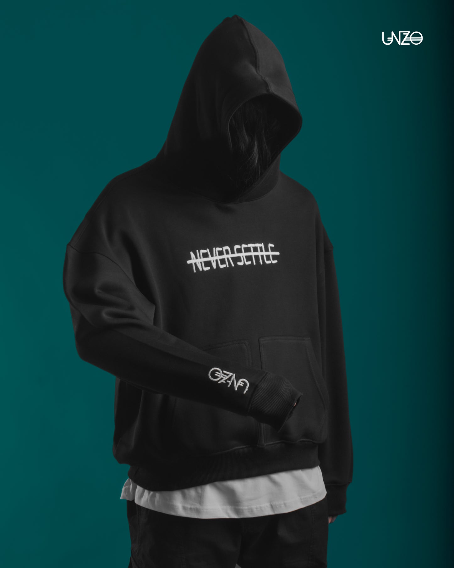 OVERSIZED HOODIE BLACK(Embroidered)