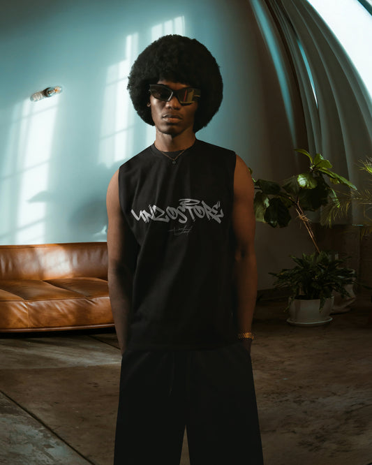 BLACK OVERSIZE (SHOULDER CUT)  ( UNZOSTORE)